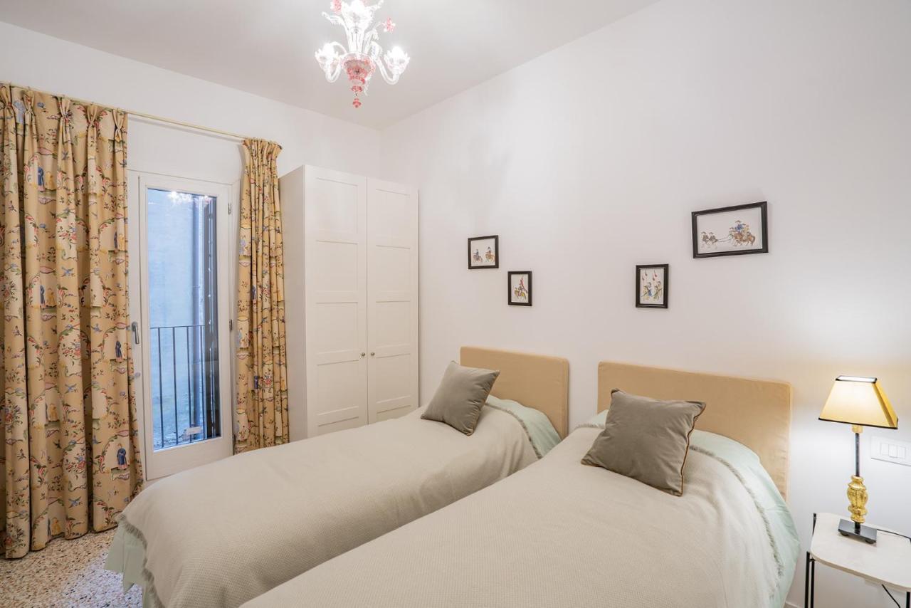 Ca' San Beneto Completely Refurbished In A Fabulously Area * Venetië